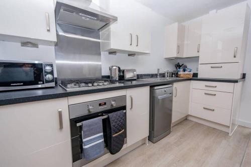 Hereward Tower Central Apartment - Free Parking - Lift Access - Self Check in