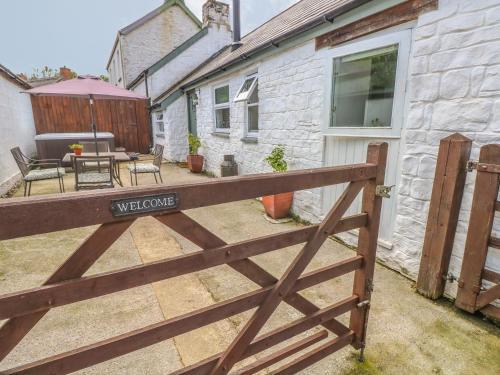 The Barn at Waunlippa, Crinow, Pembrokeshire