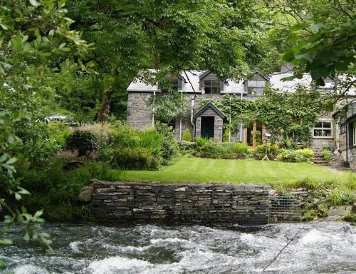 Dovey Valley Cottage, Esgair-geiliog, Powys