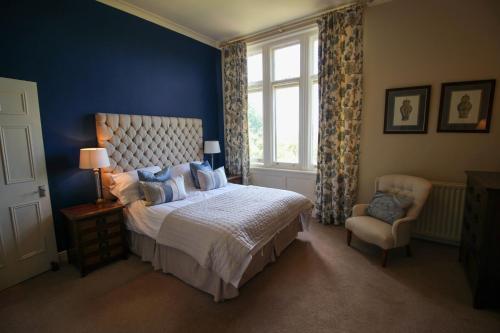 Geltsdale East Wing sleeps 6 with River Eden views near Carlisle & Ullswater, Wetheral, Cumbria