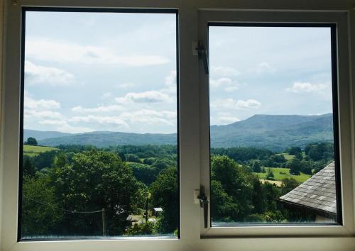 Coedlan - with superb views of Cader Idris, Llanelltyd, Gwynedd