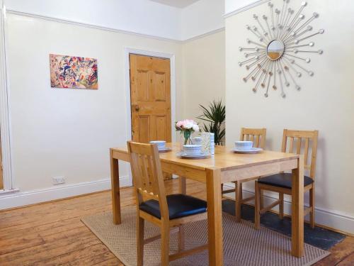 Lovely 3 beds house 6 guests King beds, Bradfield, South Yorkshire