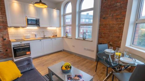 Spacious, Luxury Apartment close to Manchester City Centre By Pillo Rooms, Salford, Greater Manchester
