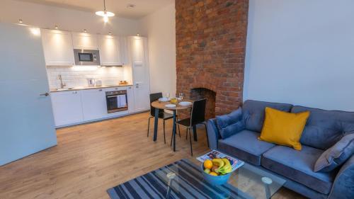 Luxury, New Apartment Close to City Centre and Media City By Pillo Rooms, Salford, Greater Manchester