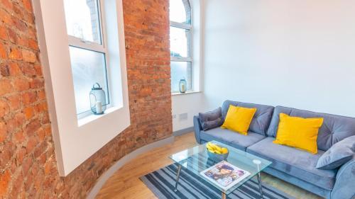 Spacious Luxury Apartment close to Manchester City Centre By Pillo Rooms