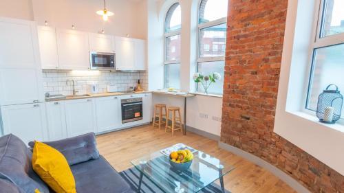 Spacious Luxury Apartment close to Manchester City Centre By Pillo Rooms