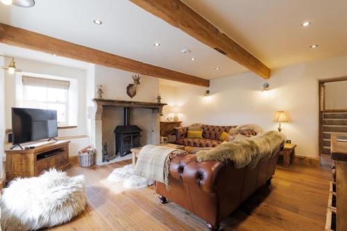**New for 2020** Recently Renovated Stunning Cottage with Log Burner