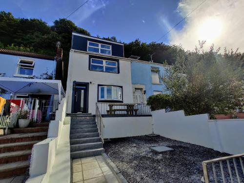 No.10 - Luxury Mumbles Home with a View, Mumbles, Glamorganshire