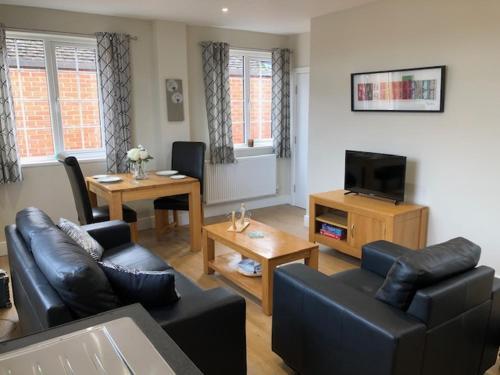 The Old Printworks - New Self Contained Apartment in the Heart of Thame- CYAN
