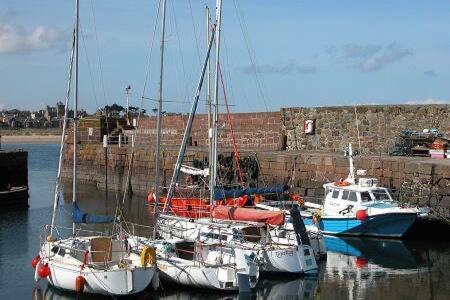 Harbour Hideaway With Free Private Parking, North Berwick, East Lothian