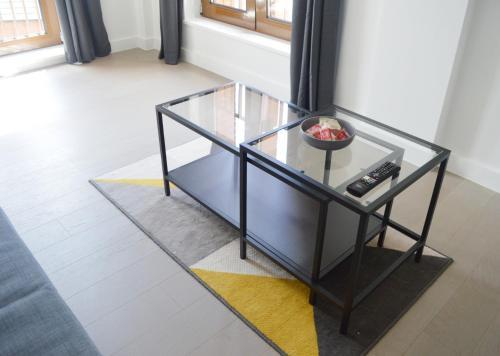 Deluxe 2 Bedroom St Albans Apartment - Free WiFi & Parking