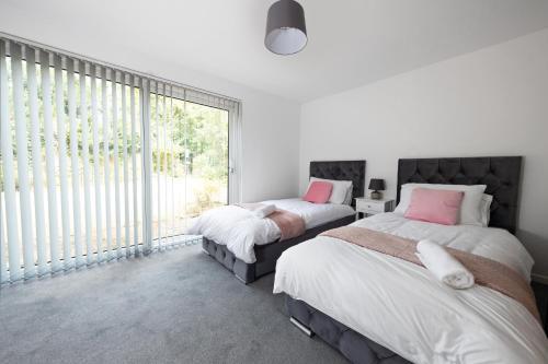 The Spinney - Perfect for Contractors, Large Groups & Families, Bradmore, West Midlands