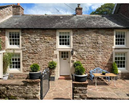 The Cosy Nook Cottage Company - Wybergh Cottage, Warcop, Cumbria