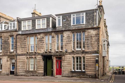 Gibson Place - 15 Secs to The Old Course: Parking Nearby, St Andrews, Fife