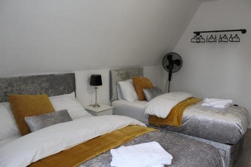 Bedford Town Apartment, Sleeps 4, FREE Wifi & PARKING Ideal for Contractors!, Bedford, Bedfordshire