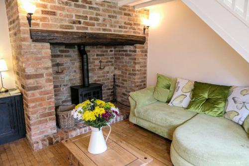 Dale Heights; Fantastic family sized cottage near Ashbourne