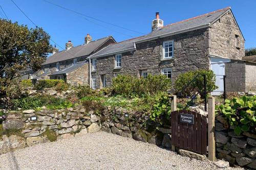 Bojewyan Cottage, Sandy Beaches and Great walking, Pendeen, Cornwall