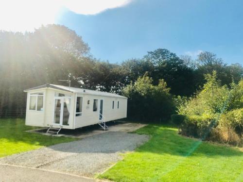 Static Caravan Hire Sand Le Mere Holiday Village, Tunstall, East Riding of Yorkshire