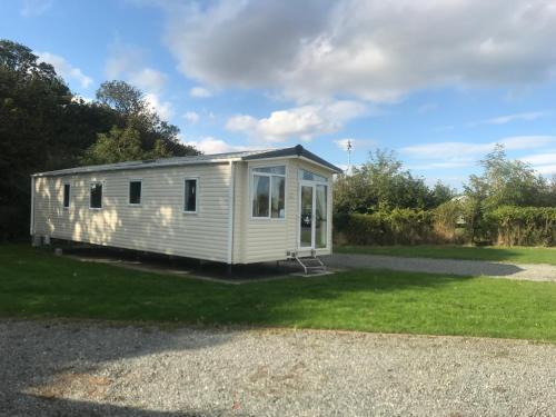 Static Caravan Hire Sand Le Mere Holiday Village