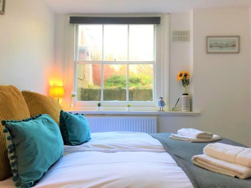 Grafton Seaside Apartment with Parking, Worthing, West Sussex