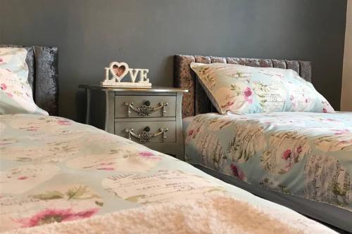 Fabulous Comfy 3 Bedroom Maisonette in Horsham, Longfield, Horsham, West Sussex