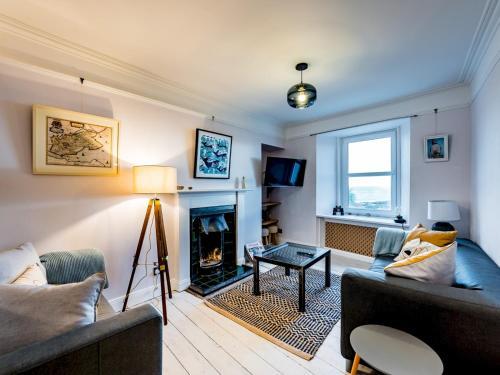 Pass the Keys Morning Star, 3 Bedrooms & Epic Sea Views, Anstruther, Fife