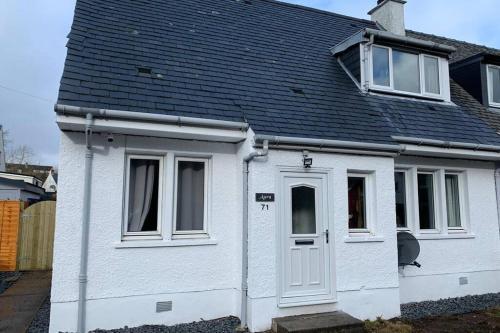 *STUNNING & SPACIOUS* 3 Bed House, 5min from Oban