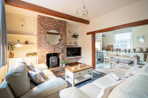 The Cottage in Chester, Sleeps 6 with FREE Parking, Chester, Cheshire