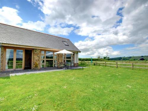 Spacious holiday home in Umberleigh with Meadow View