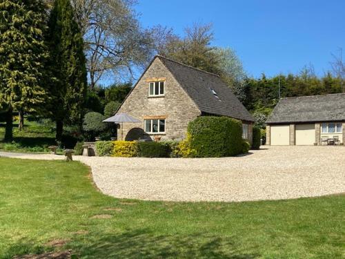 Far Hill Cottage, Nether Westcote, Gloucestershire