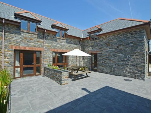 Beautiful holiday home in Padstow with garden