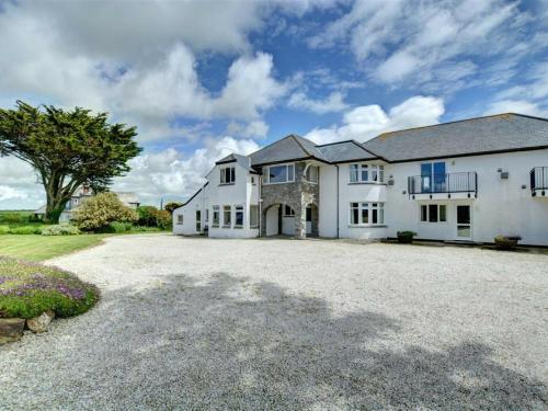 Cosy Apartment in Cornwall near Sea, Saint Merryn, Cornwall