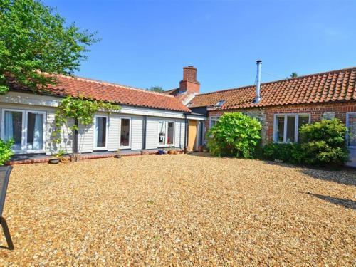 Lovely holiday home in Docking near beach, Titchwell, Norfolk