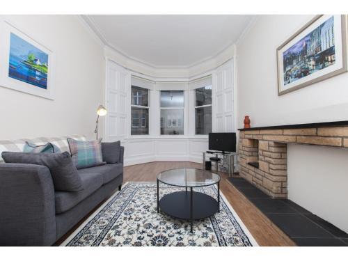 Spacious 2-BR Flat for 4 in Morningside