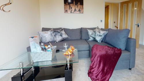 Braintree Town Centre - The Water Tower Serviced Apartments Sleeps 2