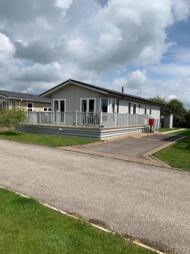 2-Bed lodge in Ely, Stretham, Cambridgeshire