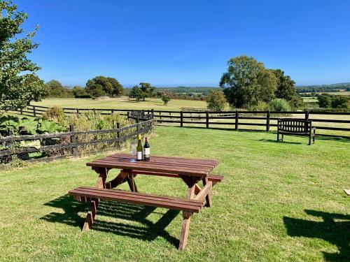 New Stunning Barn Conversion in Ryde, sleeps 6,