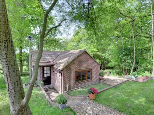 Calm Holiday Home in Hartfield Kent amidst Ashdown forest, Upper Hartfield, East Sussex