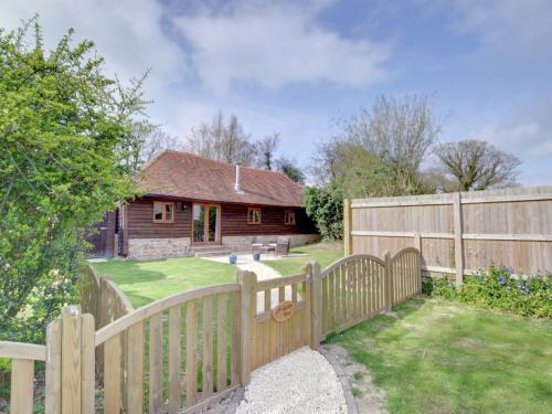 Cozy Holiday home in Cranbrook Kent with Garden