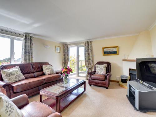 Spacious home in Cornwall with Garden, Saint Merryn, Cornwall