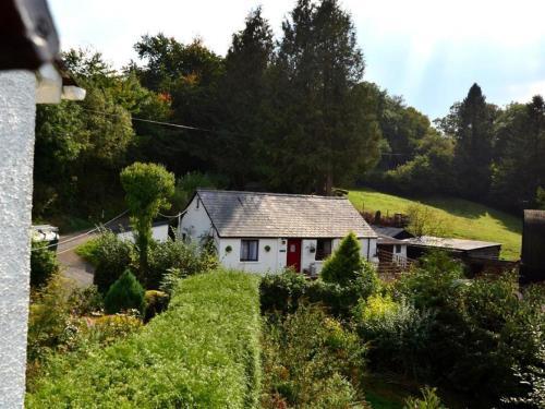 Cozy Holiday Home in Talley with Garden, Abergorlech, Carmarthenshire