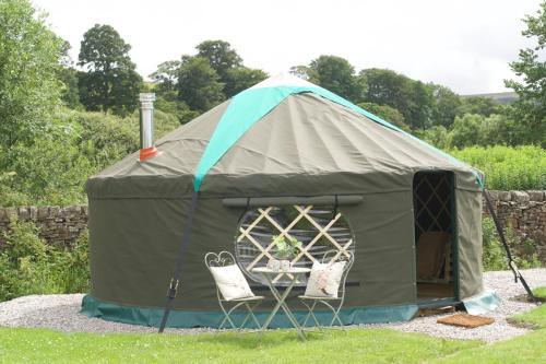 Luxury Off-Grid Glamping Yurt, Chapel-en-le-Frith, Derbyshire
