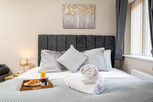 Willow Lodge - Deluxe Apartment - Solihull Close to JLR, NEC & Airport