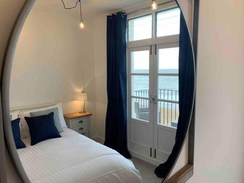 Beach Retreat, Direct Beach Access - Viking Bay, Broadstairs, Kent