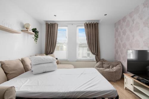 Deluxe Apartments - Ebbsfleet International