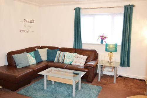 Coober Apartment - Home from Home, Sittingbourne, Kent
