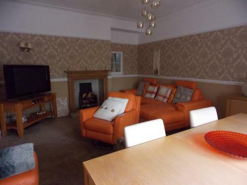 Carvetii - Halite House - 3 bed House sleeps up to 5 people, Tillicoultry, Clackmannanshire