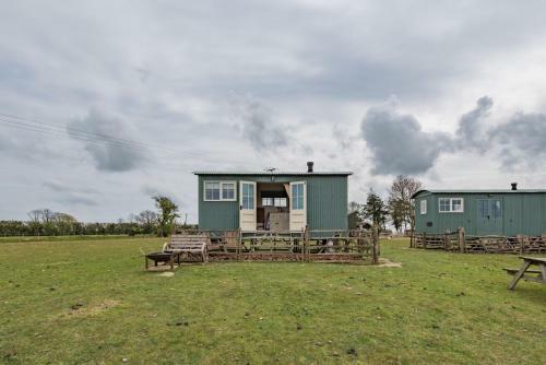 Romney Marsh Huts, Ashford, Kent