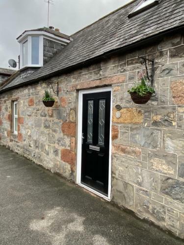 Islas Cottage, a home in the Heart of Speyside, Dufftown, Moray
