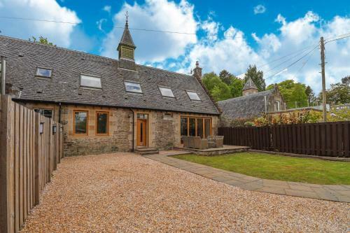 Luxury Cottage in Loch Lomond National Park, Alexandria, Argyll and Bute